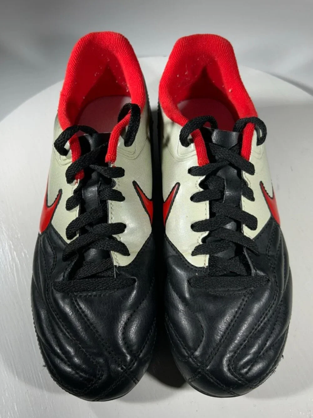 Nike Boys Kids Soccer Cleats Size 1Y 1 Youth Black Red Leather Shoes Lace Retro
